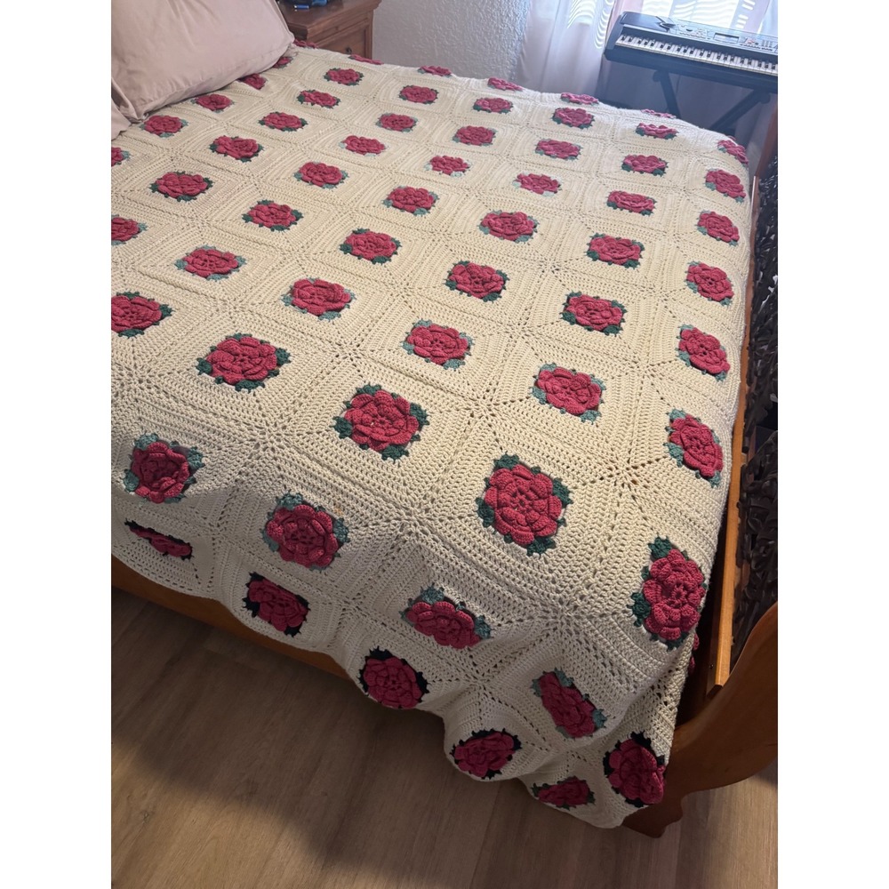 Vintage Handmade Crochet 3D Rose Granny Square Afghan Blanket Cream Pink Green‎